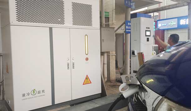 【重卡电动先锋】37000cm威尼斯300-400kW重卡充电桩：亮点与应用典范(图2)