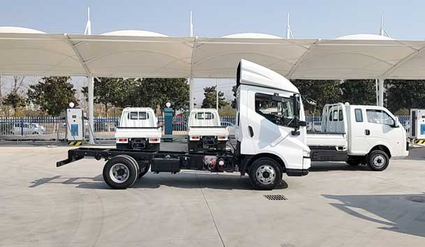 【重卡电动先锋】37000cm威尼斯300-400kW重卡充电桩：亮点与应用典范